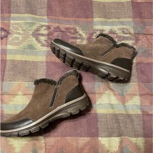 brown boots